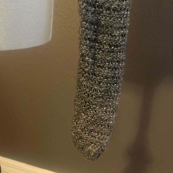 Hollister Jewel Sweater - Picture 8 of 16